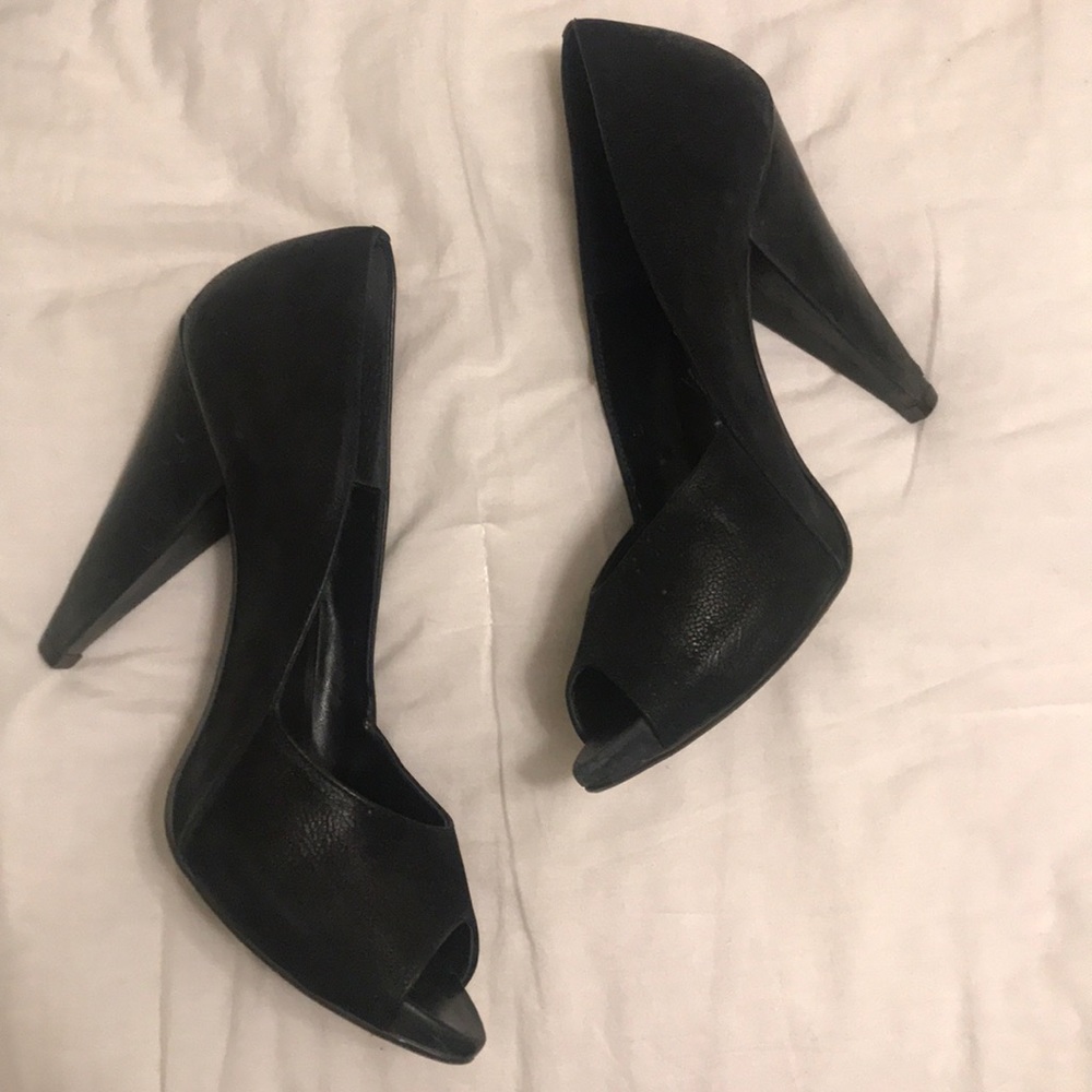 MIA Limited Edition Leather Peep Toe Pumps size 8